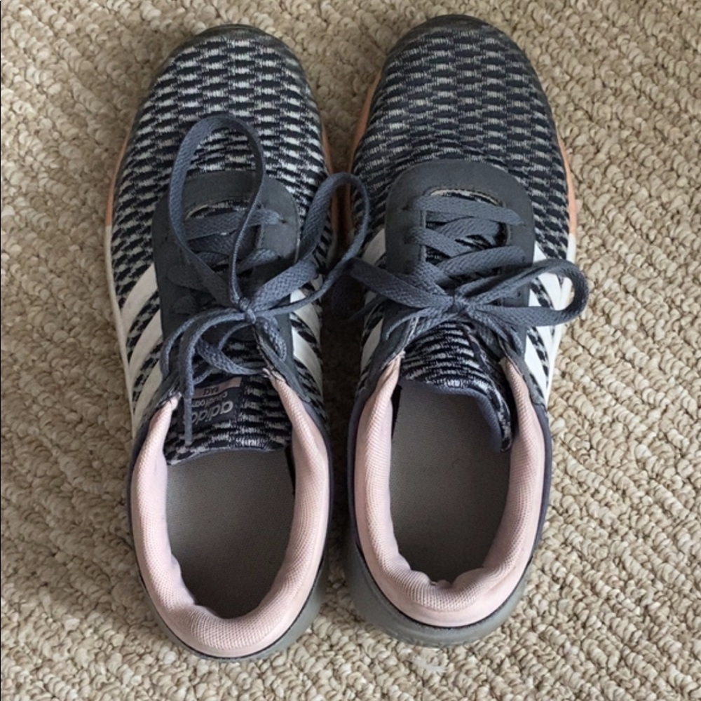 Adidas Sneakers